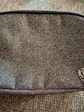 Lululemon Everywhere Belt Bag NWT Glitter!